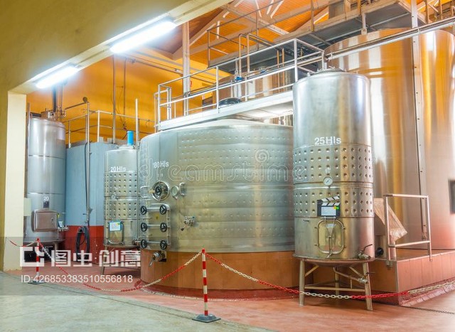 室內Jean Leon酒莊集裝箱Interior Jean Leon winery containers